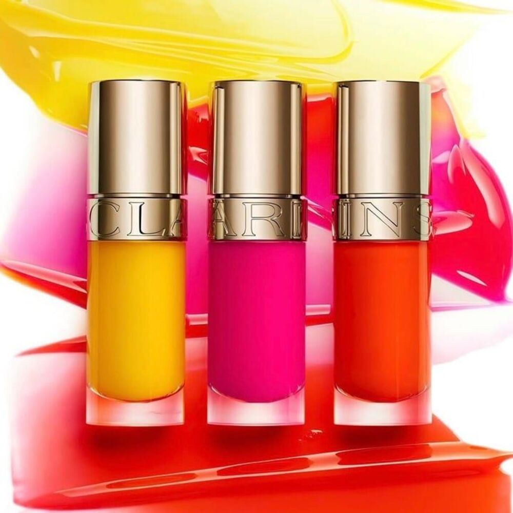 Clarins: Joyful Yellow Lip Comfort Oil (Shade 21) - Picture 3 of 6